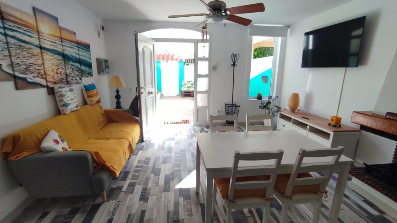 Agradable Adosado Cerca De La Playa Villa Benicassim Bagian luar foto